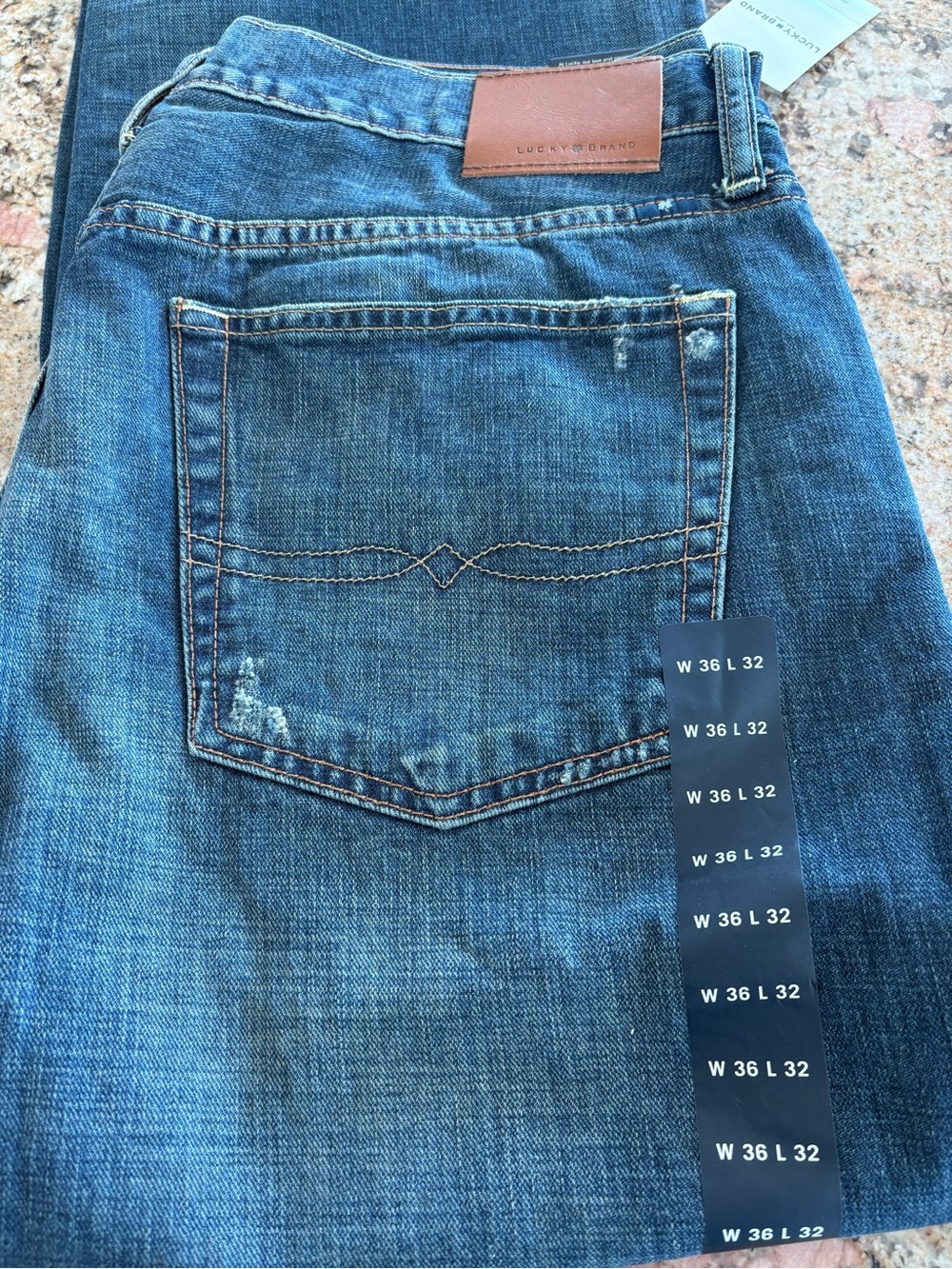 Lucky Brand Men's Blue Denim Jeans - Classic Straight Fit